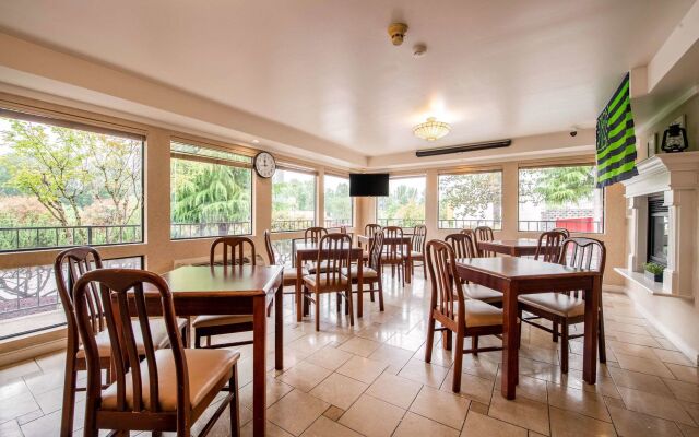 Inn at Lake Washington By OYO I-405