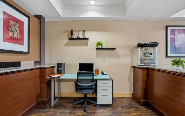 Quality Suites Irving-Las Colinas