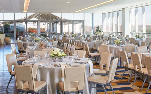 Renaissance Dallas Hotel