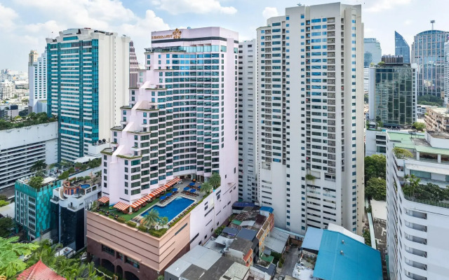 Rembrandt Hotel & Residences