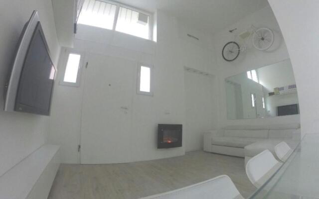 Casa (Loft) para até 4 pessoas.