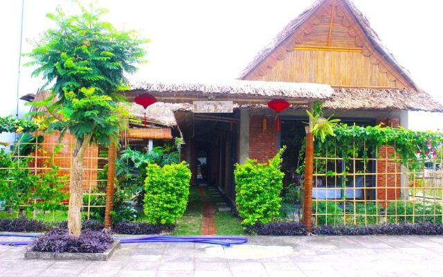 Ba's Garden Beachside Homestay