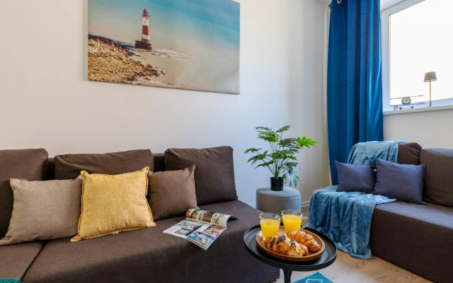Apartments on Gudilovskaya 5k1