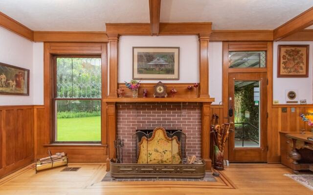 Herlong Mansion Bed & Breakfast
