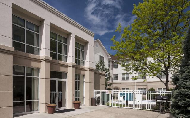 Homewood Suites by Hilton Newark-Cranford