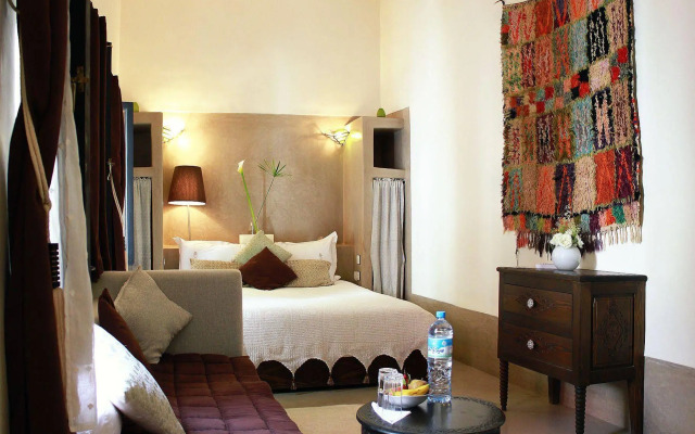 Riad Davia