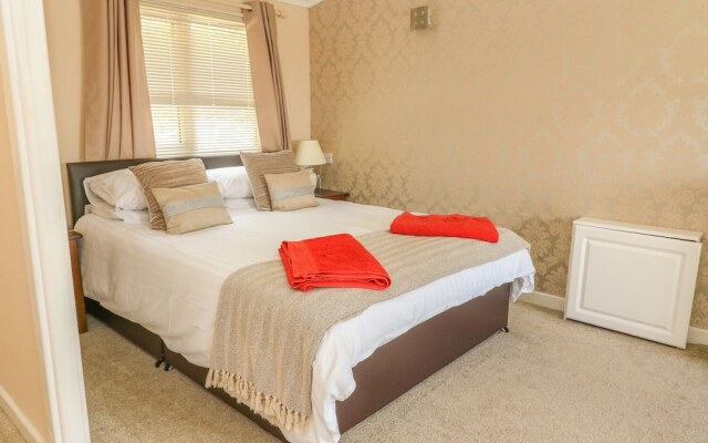 Quakerfield Lodge