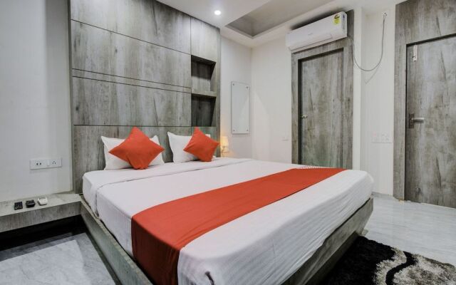 OYO Flagship 24088 Hotel City Centre