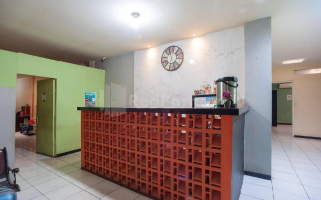Super OYO 1868 J&b Room Pramuka