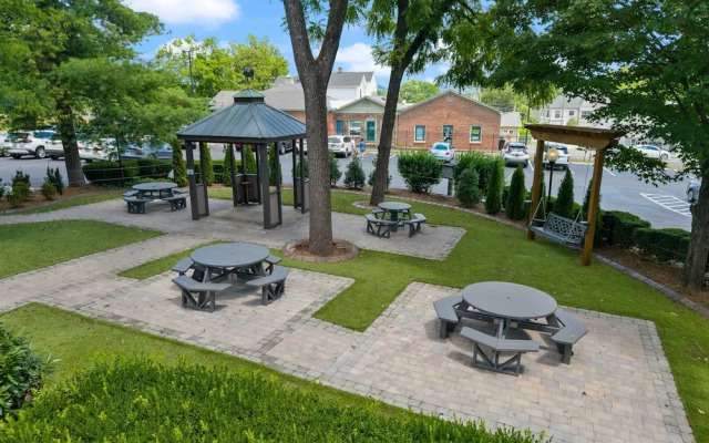 Carters Court Serene Hideaway