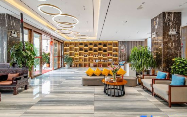 ZhiHe Hotel
