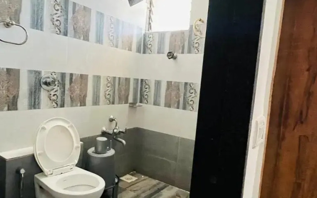 Oyo 41875 Hotel Hill City