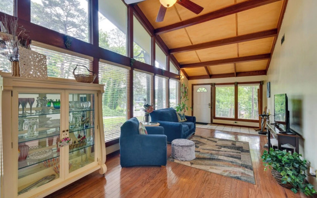 Spacious Montgomery Home ~ 3 Mi to Downtown!