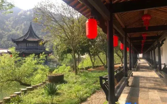 Wuyuan Tsinghua Park Garden Homestay