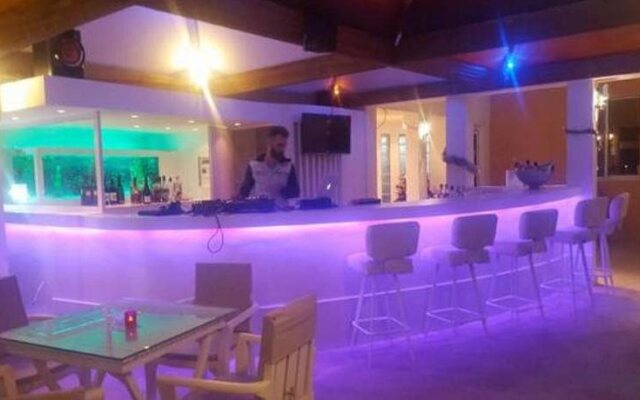 Archotel