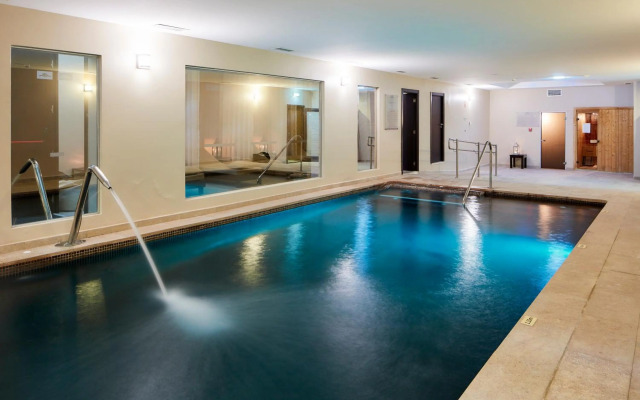 Santa Eulália Suite Hotel & SPA