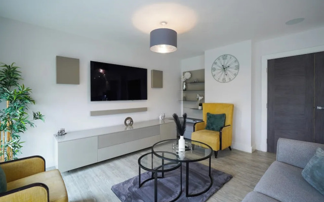 Serenity by the Water 3 bedroom London