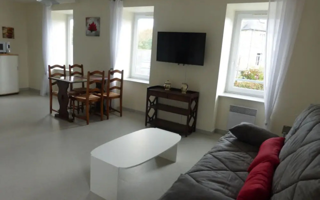 Apartment Near the Beach in Ploulec'h
