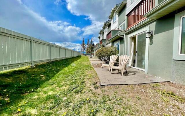 Nakiska, 2 Bed 1 Bath with Mtn Views
