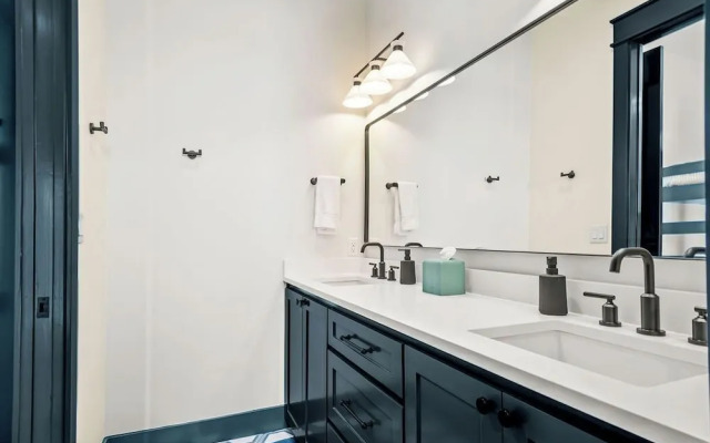 Blue Water Villa 304 SUN