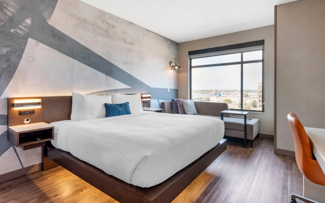 Cambria Hotel Minneapolis Downtown