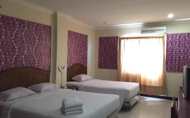 Hotel Madinah – Guest Rooms – Banda Aceh
