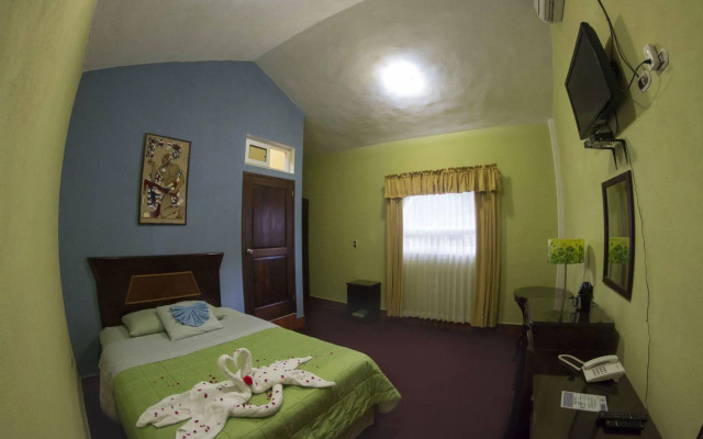 Hotel La Ribiera del Lago Peten Itza