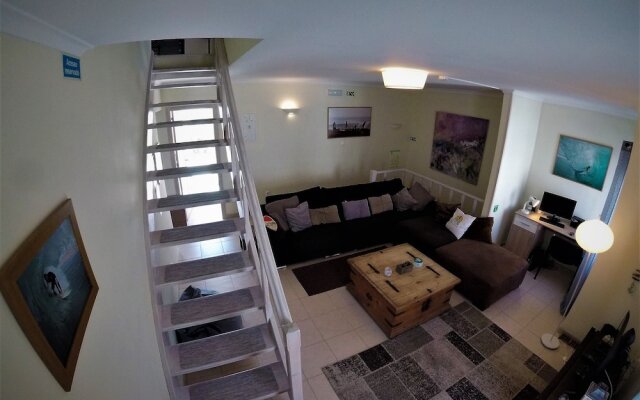 Peniche Surf Lodge - Hostel