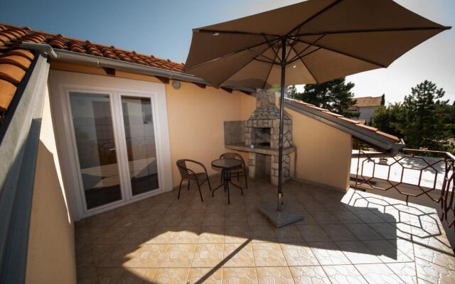 Ivona - Open Swimming Pool - A2