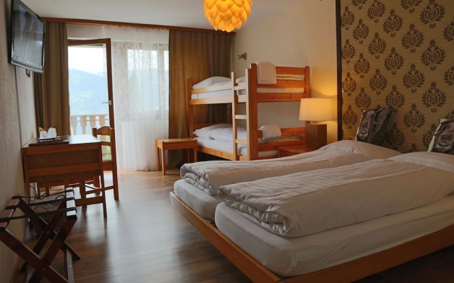 Hotel Restaurant Surselva – Guest Rooms – Surcuolm
