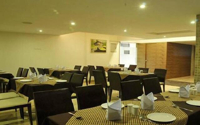 Hotel JM Four