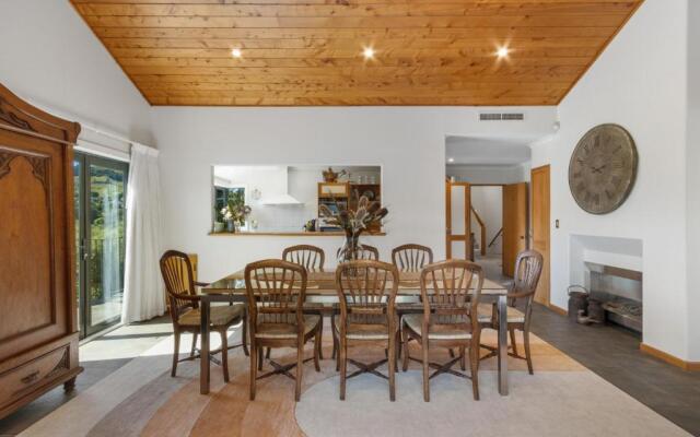 Hikanui Haven - Havelock North Holiday Home