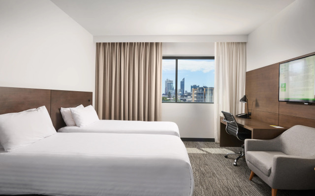 Holiday Inn West Perth by IHG