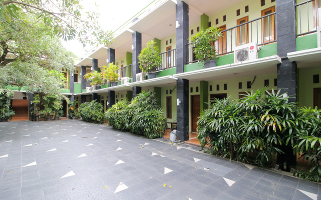 RedDoorz Plus @ Taman Siswa 2