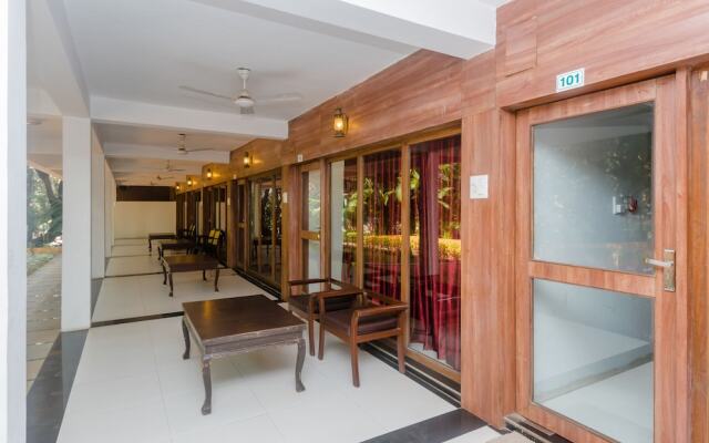 OYO 28759 Green Park Club Resort