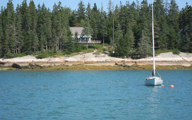 Oceanville Retreat - Three Bedroom Home
