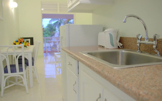Dover Beach Hotel