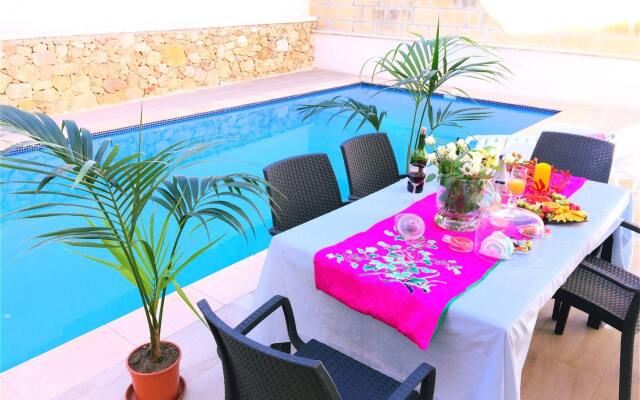 Blue Holiday Ramla