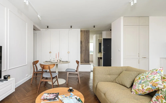 Lumina spacious apartment with parking