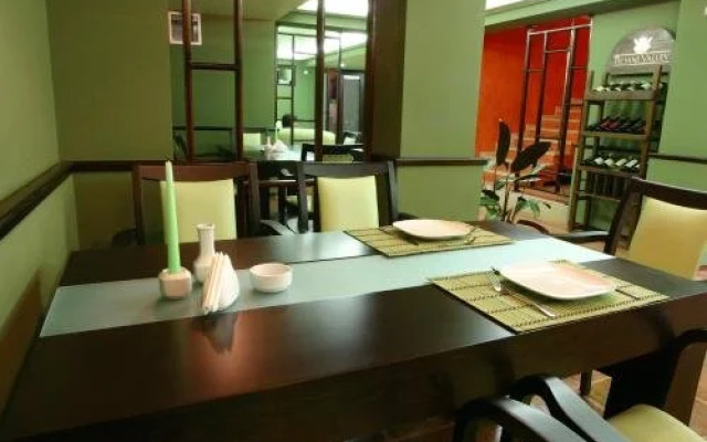 Friends Hostel And Guesthouse Batumi