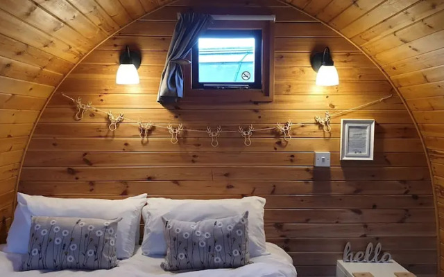 The Little Hide - Adult Only Camping Pods