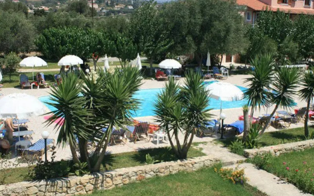 Pythos Studios and Apartments