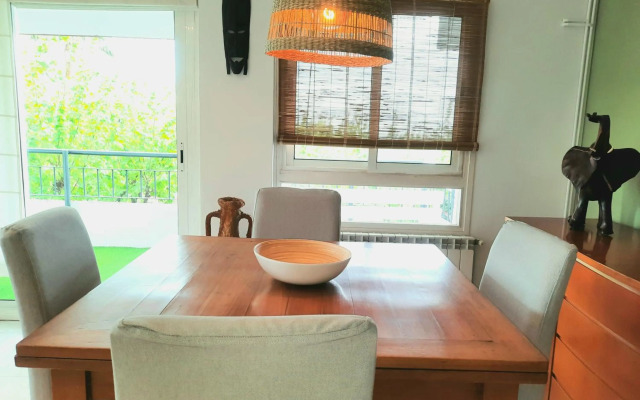 Bright near the beach & Barcelona - Apartment