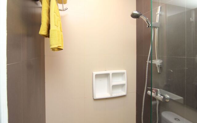 ZEN Premium Near Rumah Mode