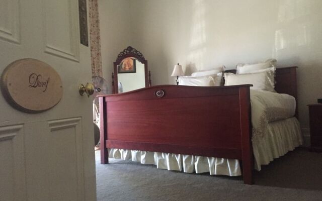 Carlyle House B&B