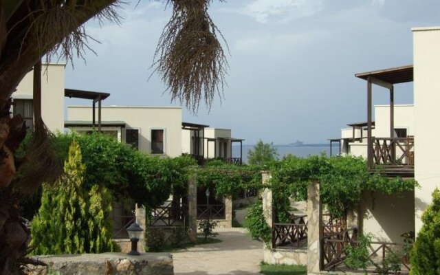 Capraz Holiday Village