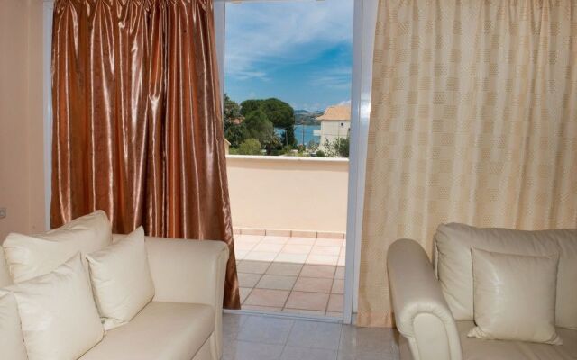 Lefkada Beach Villa