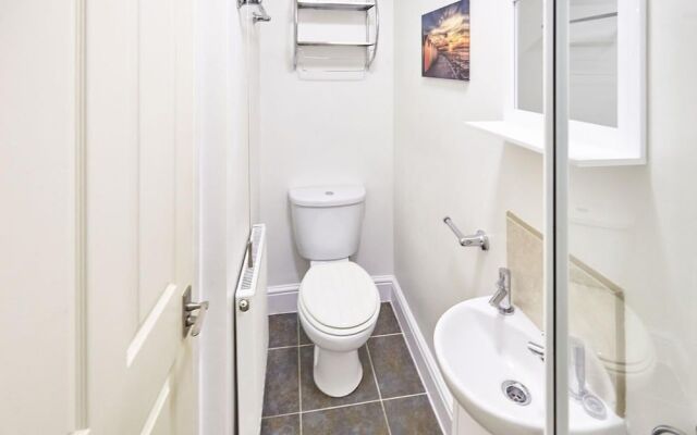 Host Stay The Whitby Pearl