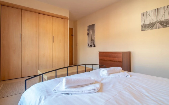 Bright & Spacious 4BD Suburban Home- Free Parking!