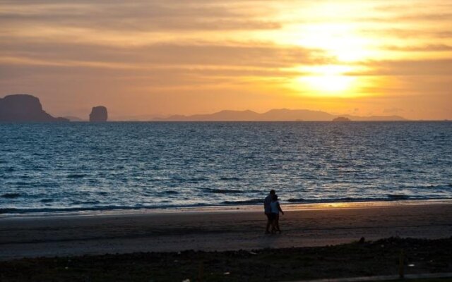 Krabi Sunset Beachfront Villa